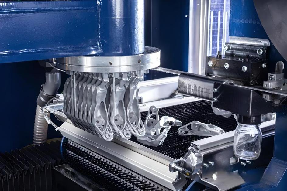 ¿Cuáles son las ventajas clave de utilizar aluminio en procesos rápidos de creación de prototipos?
