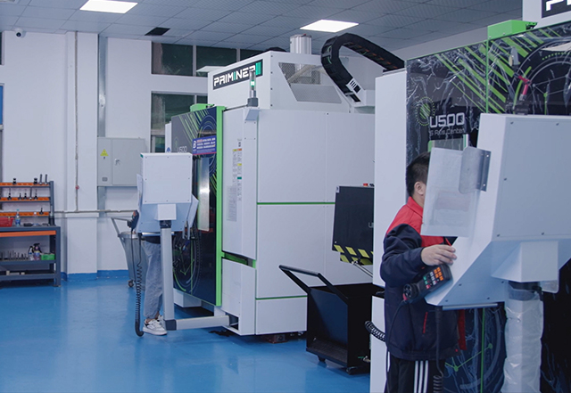 M&aacute;quina CNC de 5 ejes