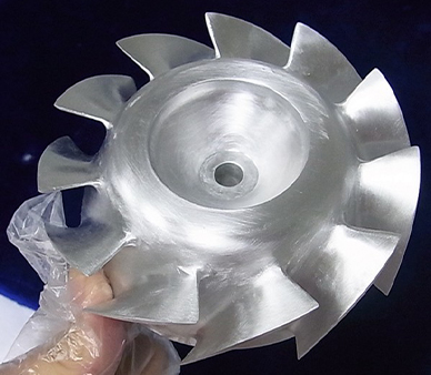 Piezas de aluminio de mecanizado CNC de 5 ejes 2